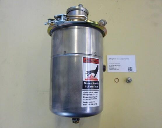 Oil Tank with sensor slot