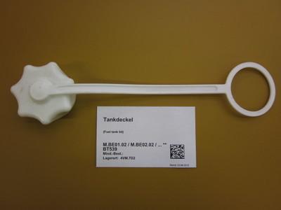 Fuel tank lid (2010)